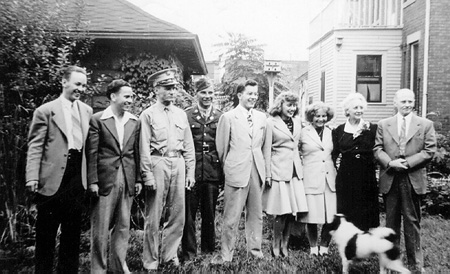 La famille de Emma Louise Pilon et Frederick Phillips, vers 1942-43